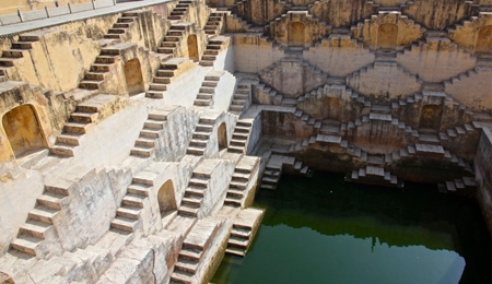Panna Meena Ka Kund